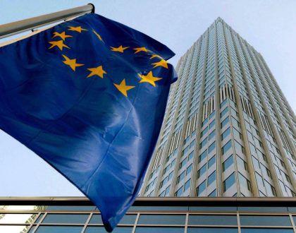 Nuove iniziative della Commissione Europea per indirizzare i capitali verso attività sostenibili