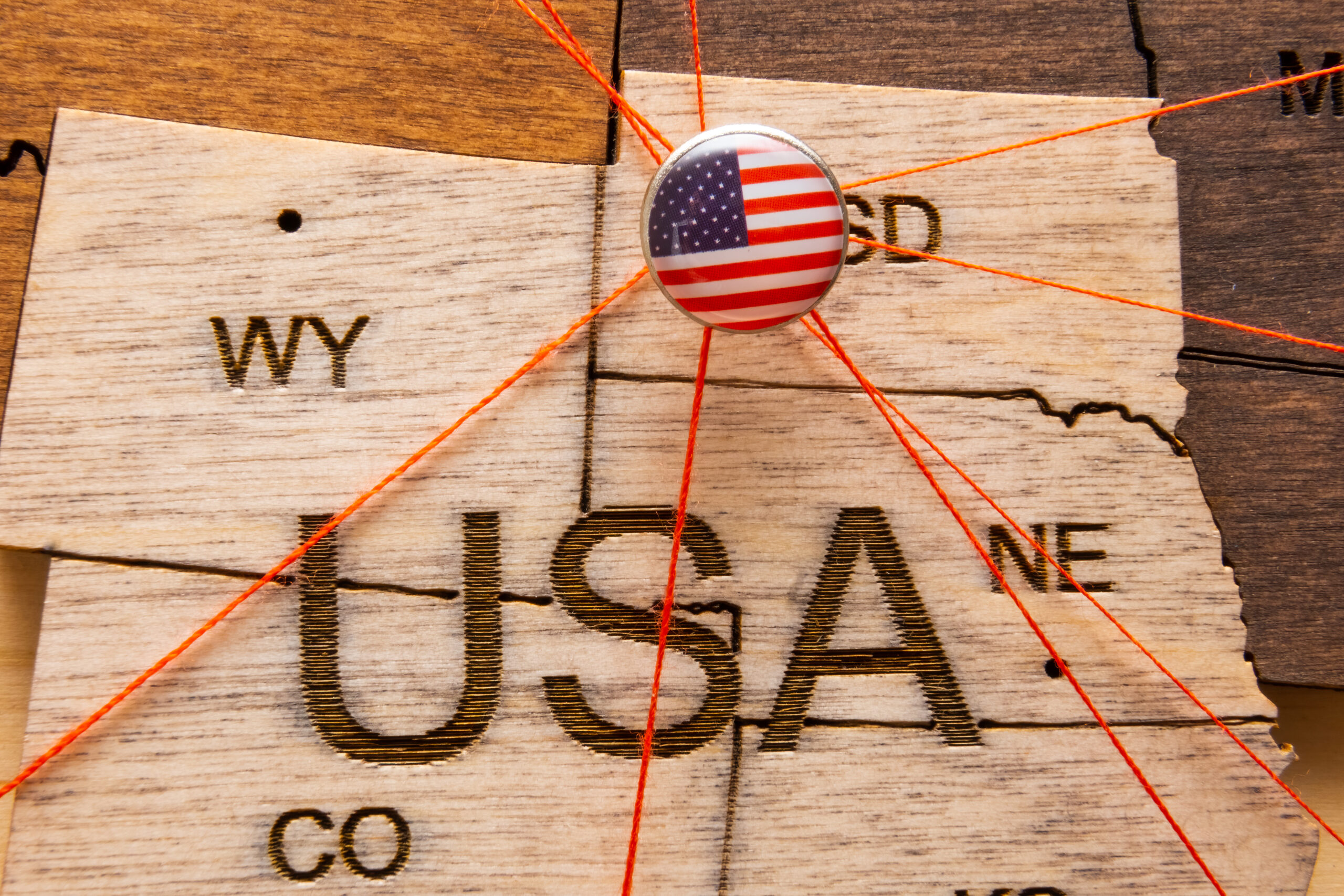 Dazi USA-UE 2025: impatti, scenari e strategie operative per le imprese